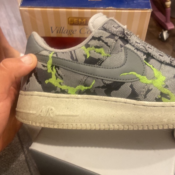 Grey camo Air Force 1s - Picture 3 of 4